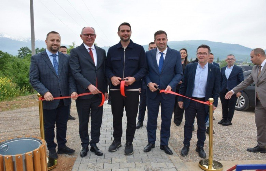 Demiri përuron projektin e infrastrukturës turistike në Varosh të Ferizajt