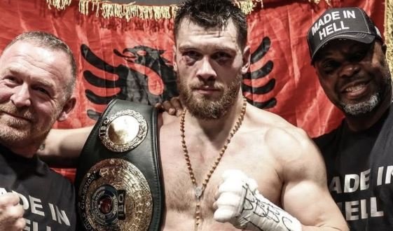 Shqiptari rikthehet në ring, mbron titullion kampion bote
