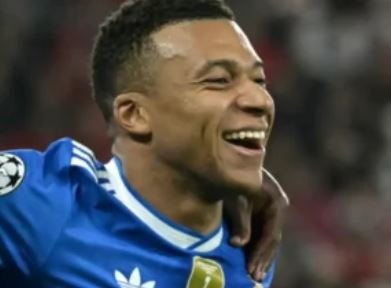 Mbappe beson se bashkëlojtari i tij