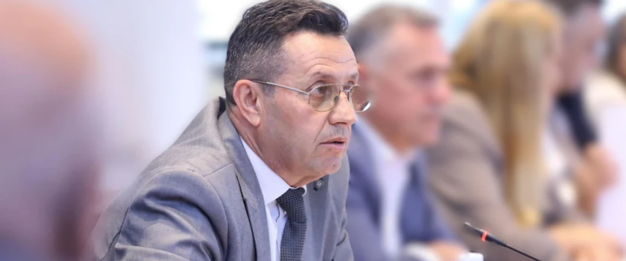 “Luftë hibride” ndaj Kosovës, Islami ngre alarmin për ndërhyrjen e Serbisë në procesin zgjedhor