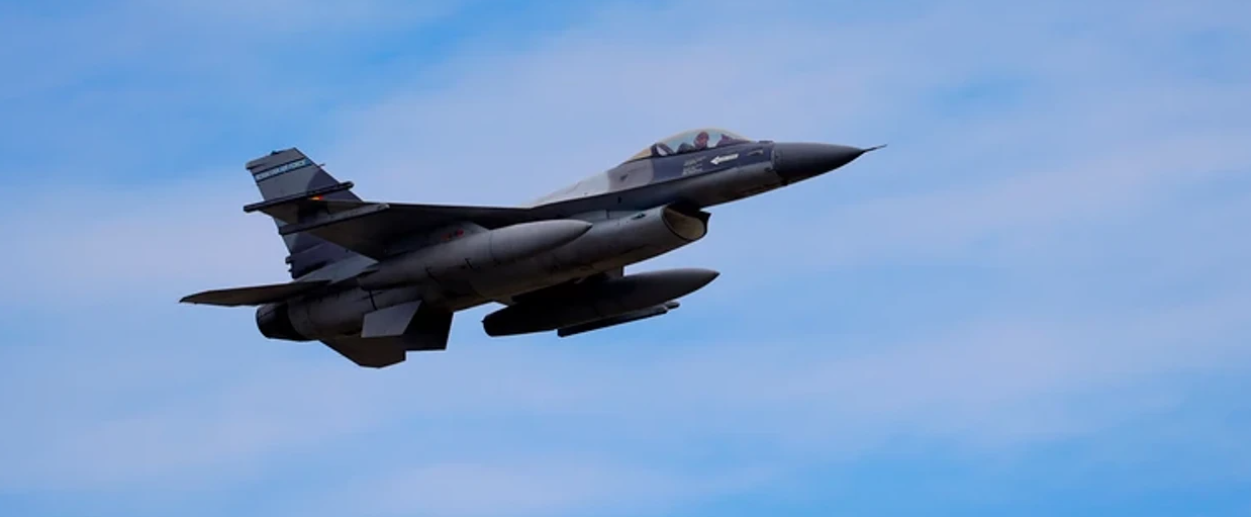 Një aeroplan i NATO-s rrëzon një dron mbi Estoni