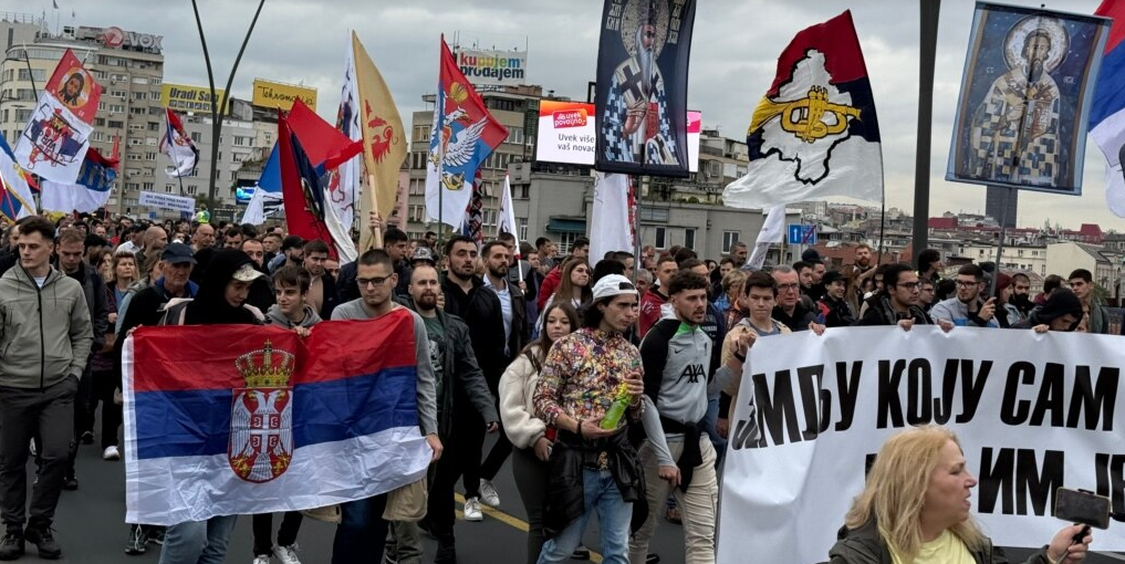 Çfarë mesazhi dërgojnë studentët protestues në Serbi me “Memorandumin” për Kosovën?