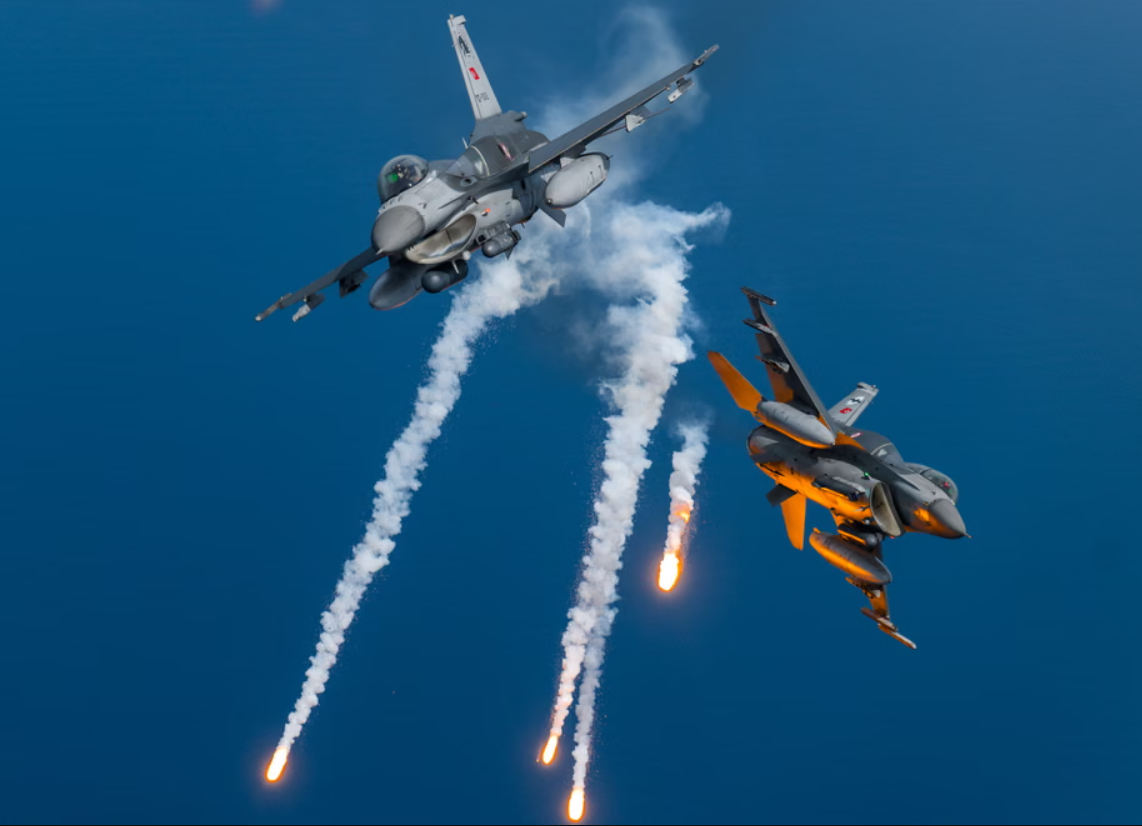 F-16 në manovra ushtarake