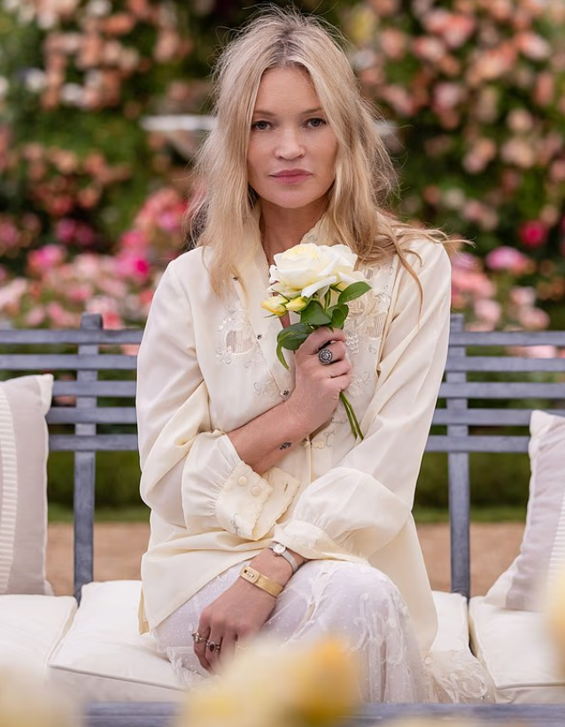 Elegancë dhe thjeshtësi: trëndafili i ri i dedikuar Kate Moss