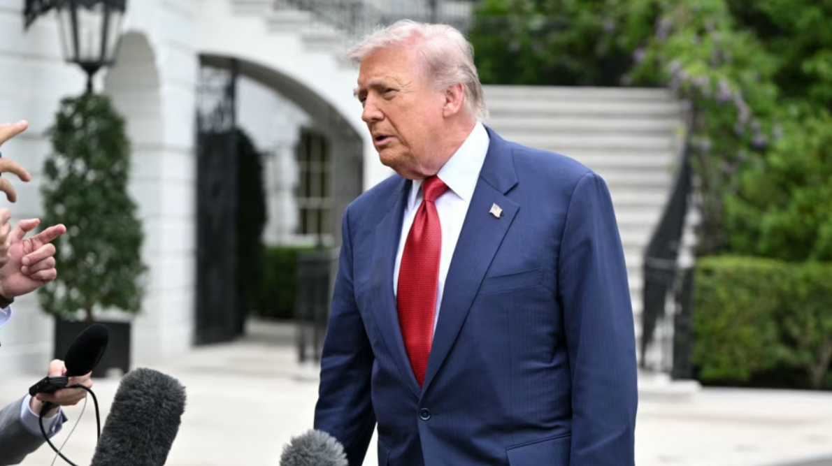 Trump pezullon sulmin e planifikuar ndaj Iranit, teksa vazhdojnë negociatat për paqe