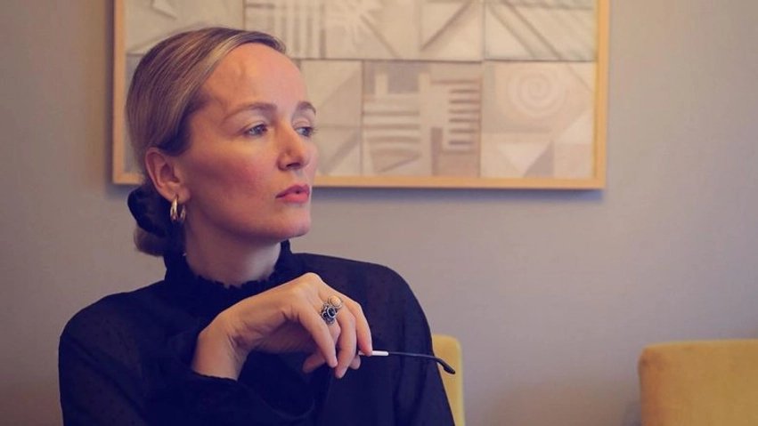 “Kush e kalon pragun?” – Adriana Matoshi thumbon: “PSD me 6 kandidatë, a LDK veç 2, me Vjosën dhe Lumirin”