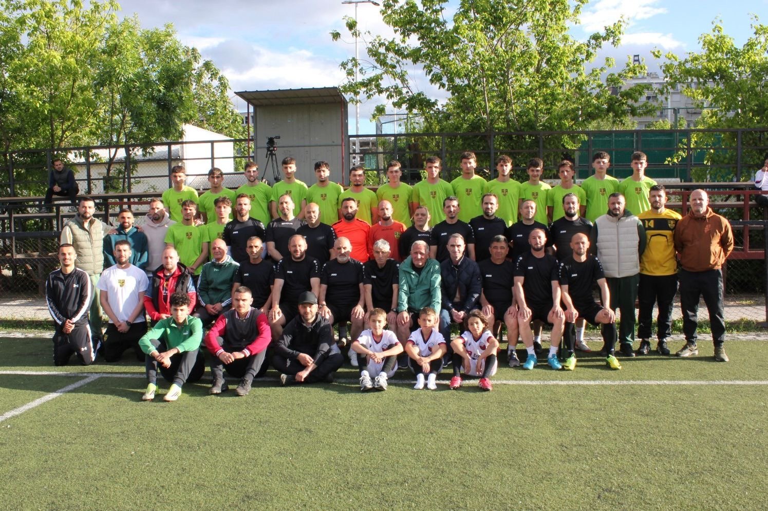 Bashkon brezat në një event special futbolli në Tetovë 