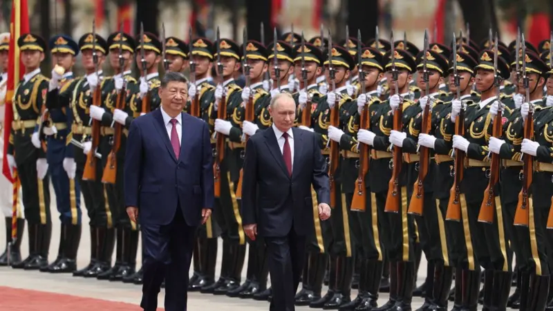 Xi pret në takim Putinin, flasin për besimin e ndërsjellë politik mes dy vendeve