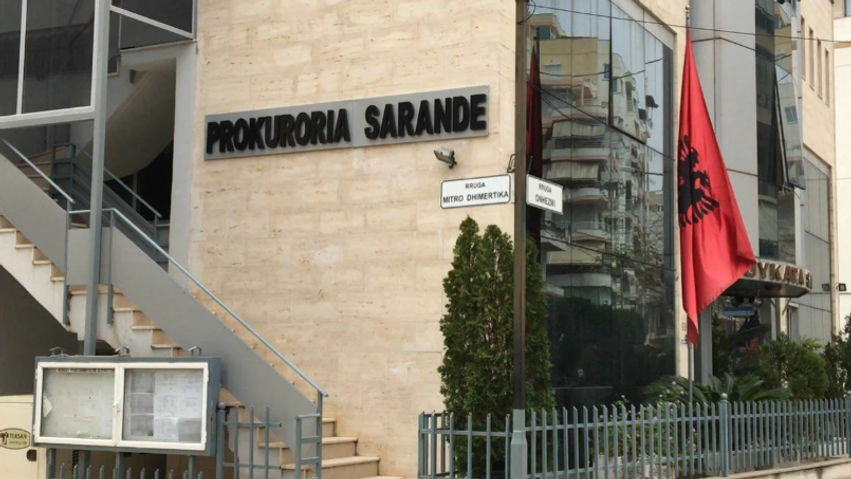 po-hetonte-nje-ceshtje-per-kanabis-prokuroria-e-sarandes-procedon-oficerin-rezultuan-te-dhena-per-veprime-te-dyshuara-korruptive