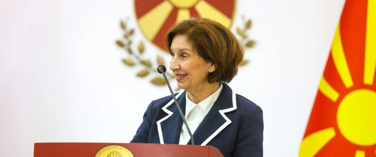 Siljanovska-Davkova: Ndryshimet kushtetuese të hyjnë në fuqi pas përfundimit të negociatave me BE-në