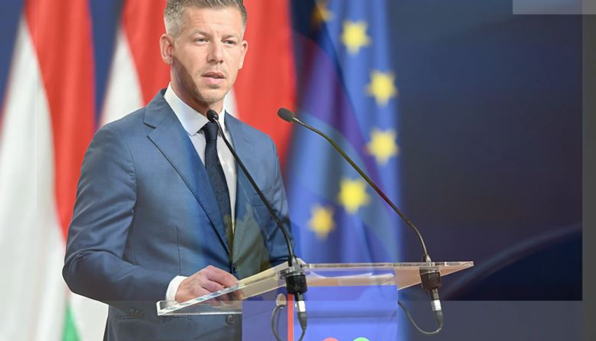 Kryeministri hungarez thotë se ish zëvendësministri i kërkuar nga Varshava mund të jetë larguar nëpërmjet Serbisë