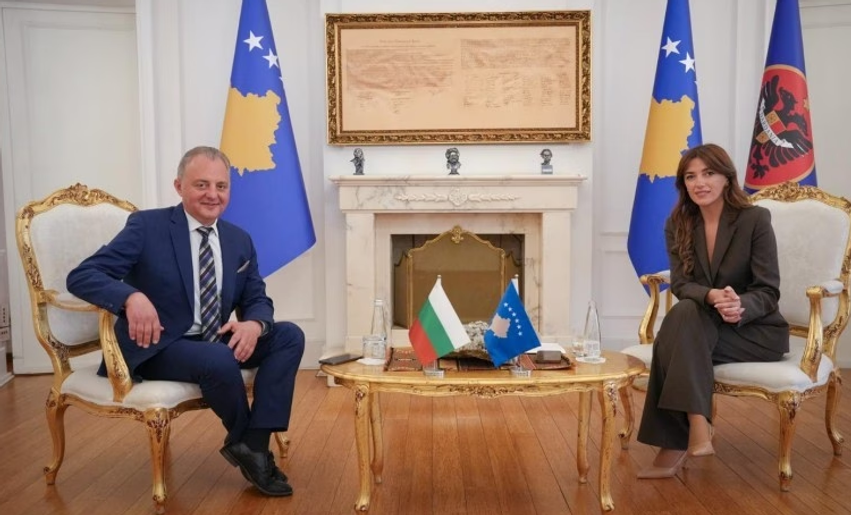 Haxhiu pret ambasadorin e Bullgarisë  flasin për dialog politik e fqinjësi