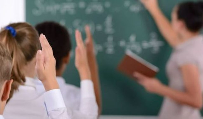 Alarm arsimi  Shqipëria humb 10 mijë nxënës brenda një viti  rënie në të gjitha nivelet shkollore