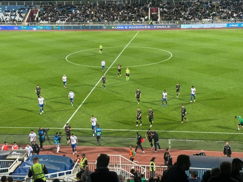 Finalja e Kupës  Mbyllet pjesa e parë me barazim në  Fadil Vokrri 