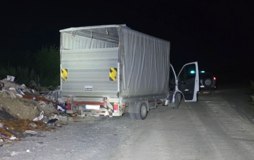 Gjobë 500 euro ndaj një qytetari për hedhje të paligjshme të mbeturinave