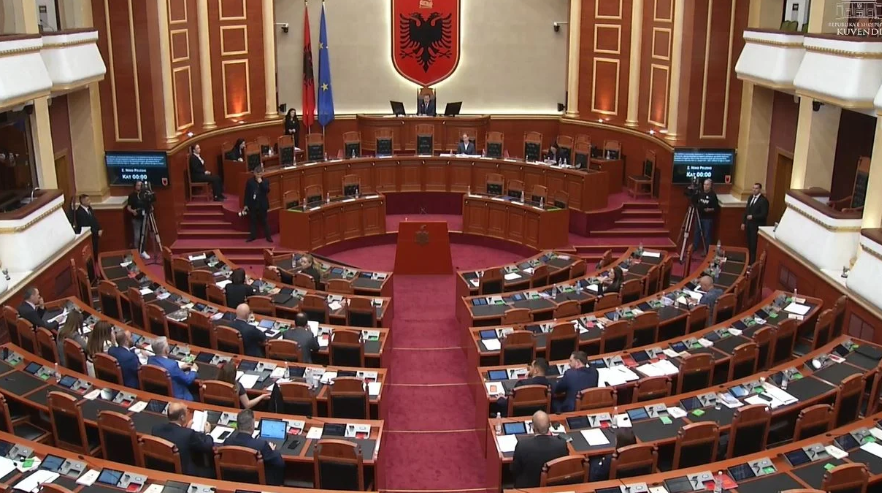 PS dhe PD arrijnë marrëveshjen për ndryshimin e Rregullores së Kuvendit, çfarë u tërhoq dhe u pranua nga të dyja palët