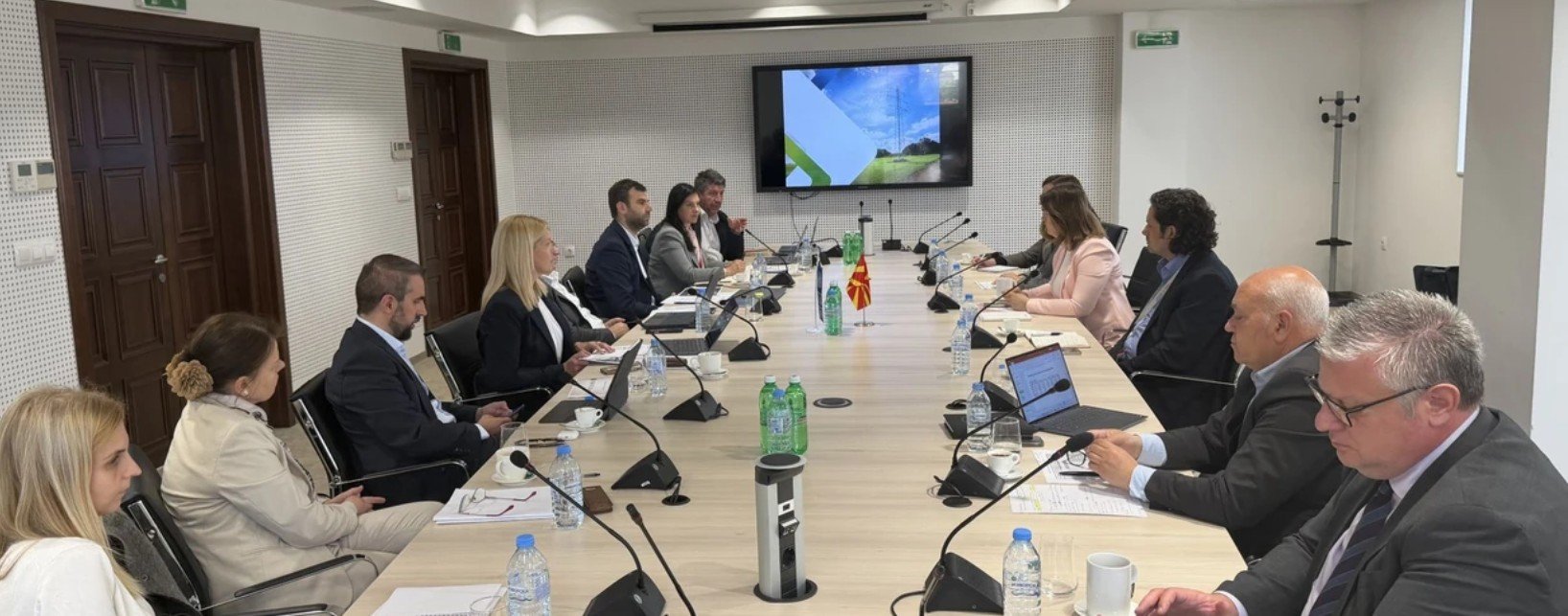 Bozhinovska: Po punohet me ritëm të përshpejtuar për lidhjen energjetike me rajonin, stabiliteti energjetik është prioritet