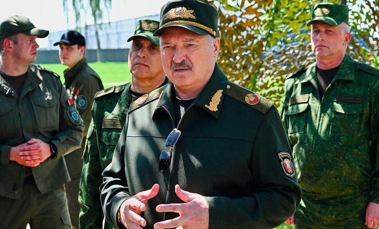 Lukashenko i ofron takim Zelensky-t, ndërsa Ukraina paralajmëron për ofensivën e re të Rusisë përmes Bjellorusisë