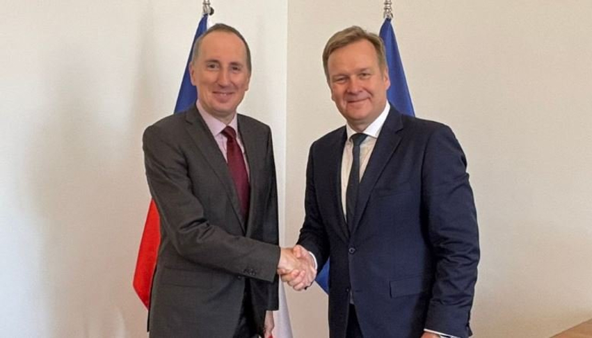 Sorensen takon zëvendësministrin e Jashtëm çek  flasin për dialogun Kosovë Serbi