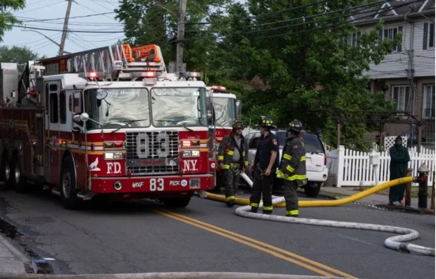 Shpërthime dhe zjarr në New York  një i vdekur dhe dhjetëra të plagosur në kantierin detar