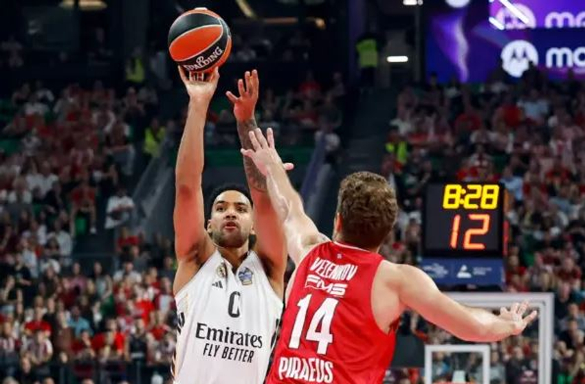 as-hezonja-nuk-e-shpetoi-realin-olympiacosi-me-permbysje-shpallet-kampion-i-evropes