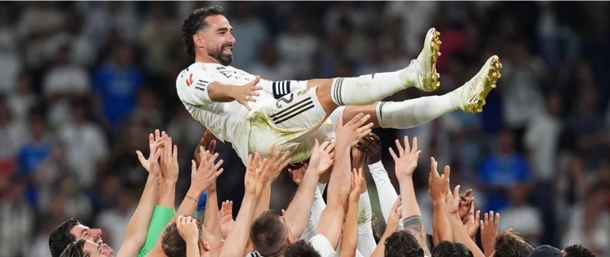 Lamtumirë emocionuese në Santiago Bernabeu: Dani Carvajal i jep fund karrierës te Reali