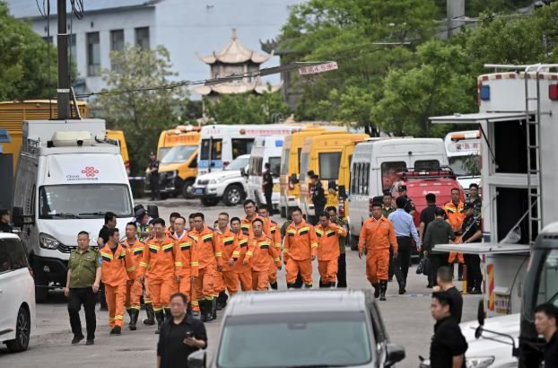 Përmbytje në Kinë, tre të vdekur dhe 17 të zhdukur 