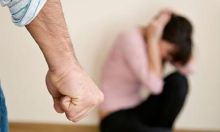 Gruaja në Malishevë rrihet nga burri dhe kunetërit  të dyshuarit shoqërohen në stacion policor