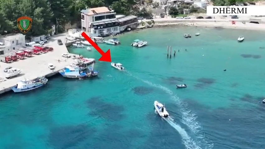 Rrezikoi jetën e pushuesve në plazh  gjobitet drejtuesi i mjetit lundrues