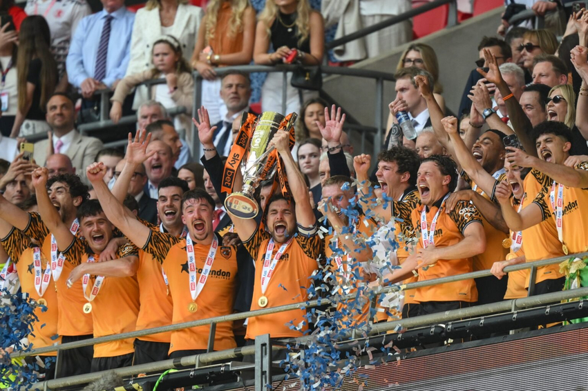 Arkëtime rekord nga promovimi në Premier League  Hull City me plane të mëdha në merkato