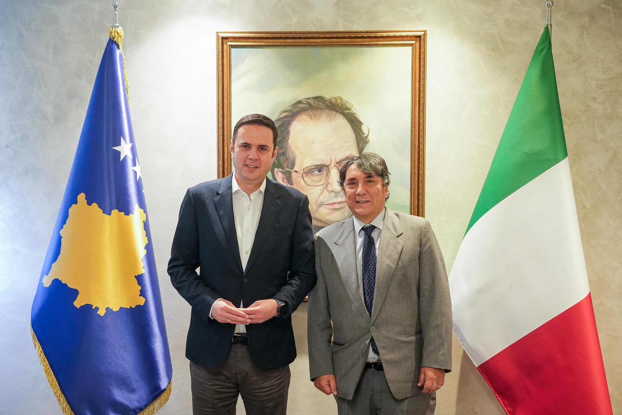 Lumir Abdixhiku takon ambasadorin italian, diskutohen zhvillimet politike dhe zgjedhjet e 7 qershorit