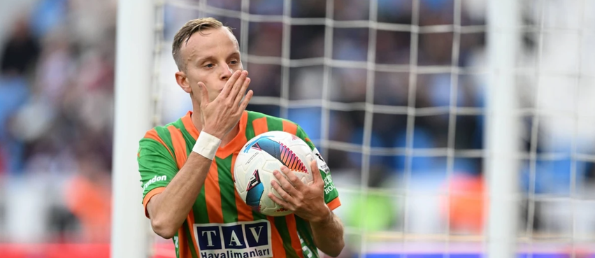 Mediat turke me fjalë të mëdha për sezonin e Florent Hadërgjonajt te Alanyaspor