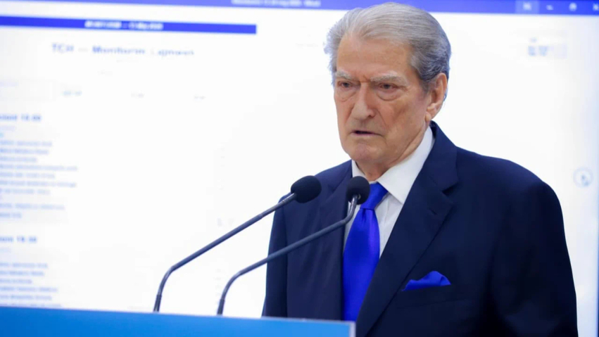 A do të jesh kandidat për kryeministër në 2029  Berisha  Një miku im 95 vjeç po e drejton me sukses të plotë qeverinë e tij