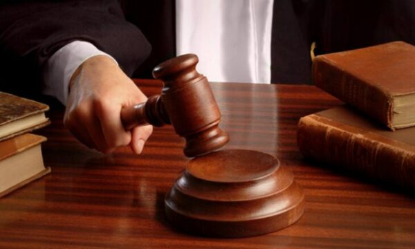 Kallëzim penal ndaj tre personave nga Shkupi, dyshohen për “dhunë” dhe “zhvatje”