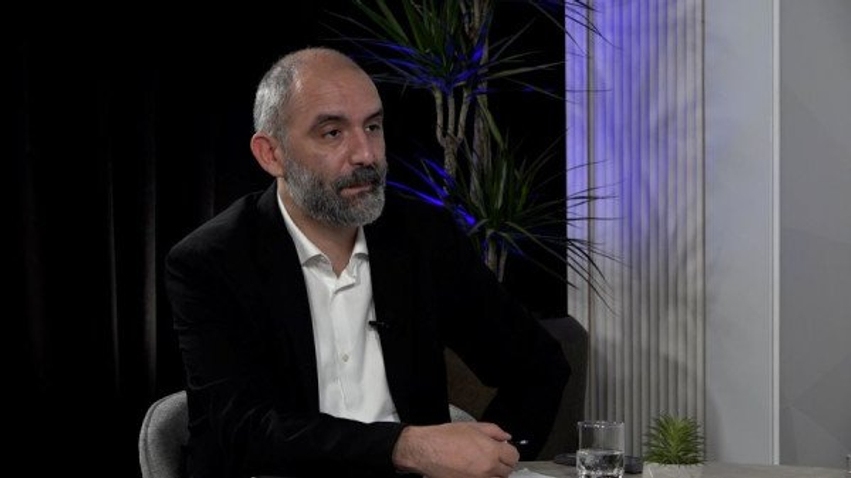 Abrashi për Osmanin  I urojmë suksese     por me 13 për qind nuk mundesh me u bë presidente