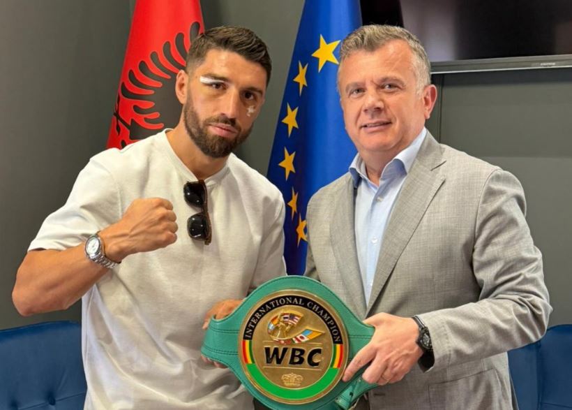 Ermal Hadribeaj në Kuvend, Taulant Balla pret kampionin e boksit