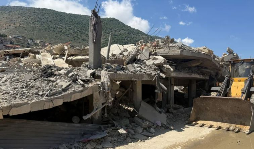 Njëmbëdhjetë të vrarë në një fshat në Liban   Izraeli intensifikon sulmet