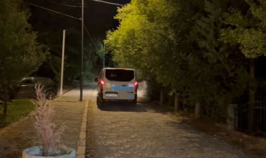 Detajet  Aksident gjatë një operacioni antidrogë në Korçë  plagosen dy police   Njëri prej tyre niset drejt Tiranës