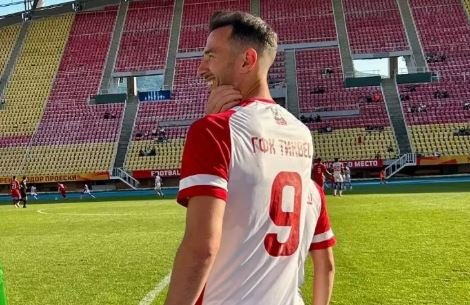 Berat Sadik i jep fund karrierës si lojtari aktiv