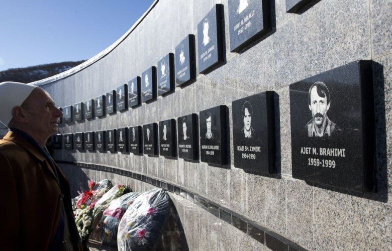 Në korrik nis gjykimi për Masakrën e Reçakut, 21 të akuzuar për krime lufte
