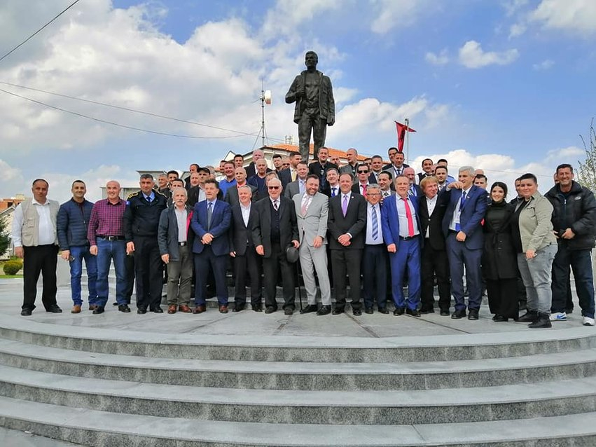 Batalioni Atlantiku ngushëllon familjen e Komandant Skënder Doçit   Malsori i Detit 
