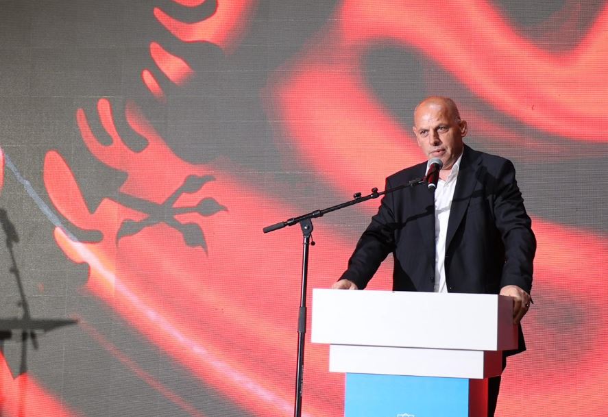 Lladrovci: Heronjtë kanë vetëm ditëlindje!