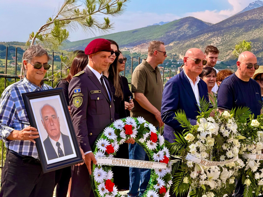 Në moshën 92 vjeçare u nda nga jeta Skënder Doçi