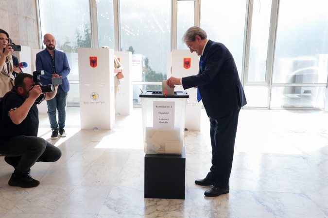 Berisha pas procesit të votimit për anëtarë e Këshillit Kombëtar: Lista më elitare e Shqipërisë