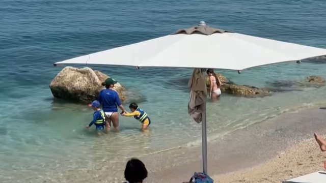 Vlora nis fort sezonin, turistët e huaj dominojnë në bregdetin e jugut, prenotimet rriten deri në 30%