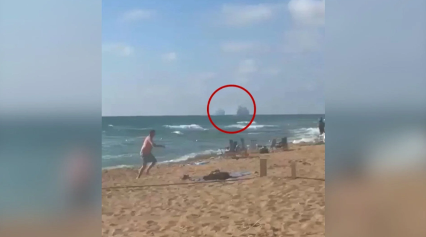 Raketat e Hezbollahut bien afër bregdetit izraelit  plazhistët në qytetin e Nahariyas largohen të tmerruar nga shpërthimet