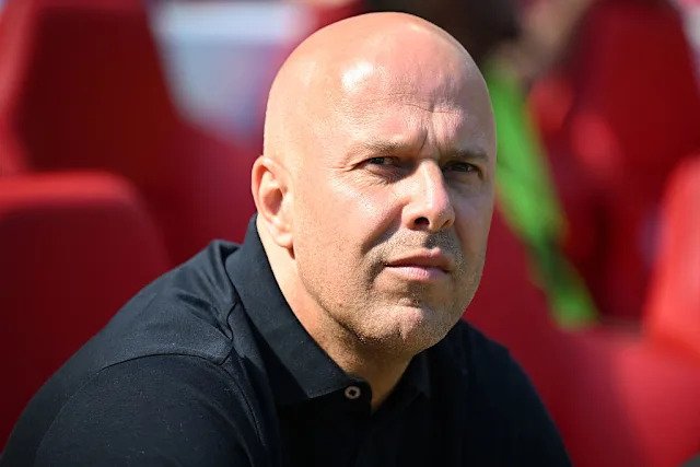 E konfirmon Liverpooli: Me Slotin u ndamë