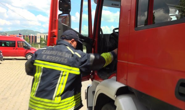 ​Zjarrfikësit e “flasin” vetëm një gjuhë –shpëtimin e jetëve