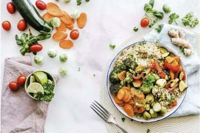 Dieta mesdhetare mund të ndihmojë në parandalimin e rikthimit të kancerit të gjirit