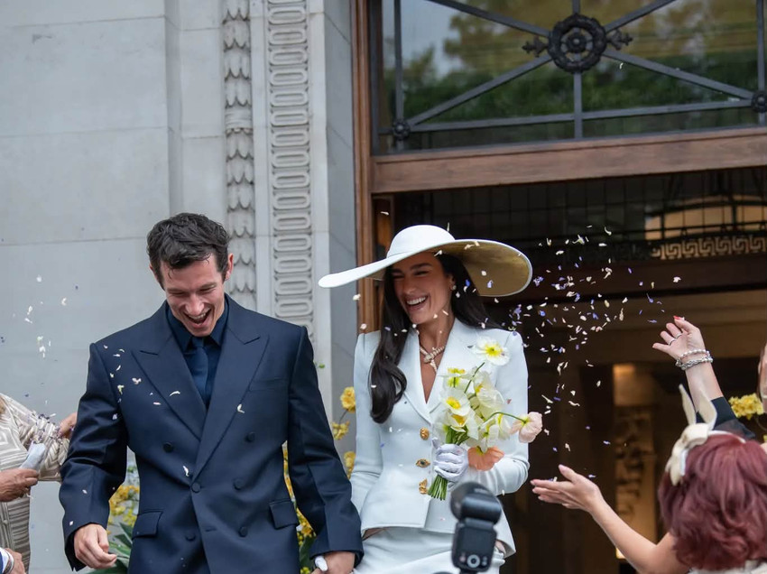 Princesha e popit thotë "po”, martohen Dua Lipa dhe Callum Turner 6 Image